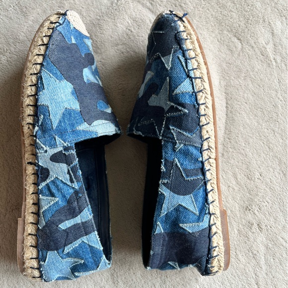 Valentino Garavani Camo Espadrilles Flats - Picture 4 of 14